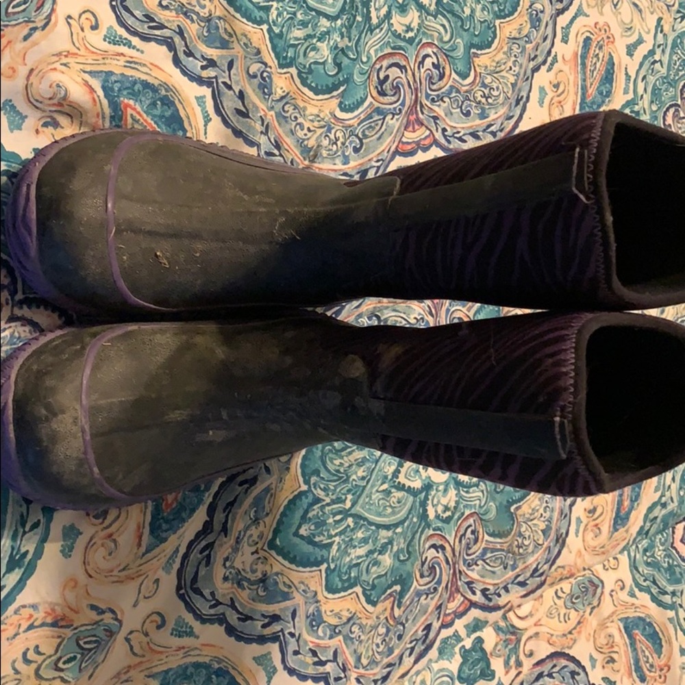 Girls muck boots